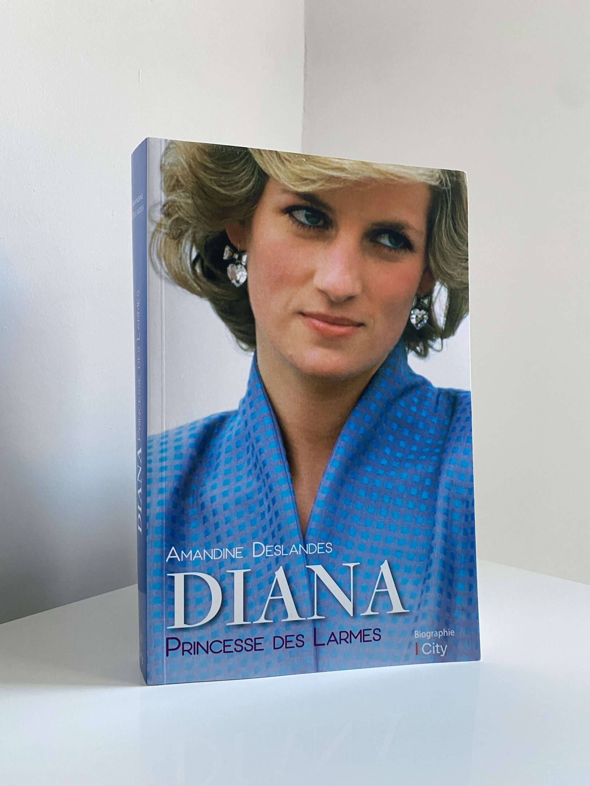 Biographie Lady Diana Princesse de Galles Princesse des larmes par Amandine Deslandes